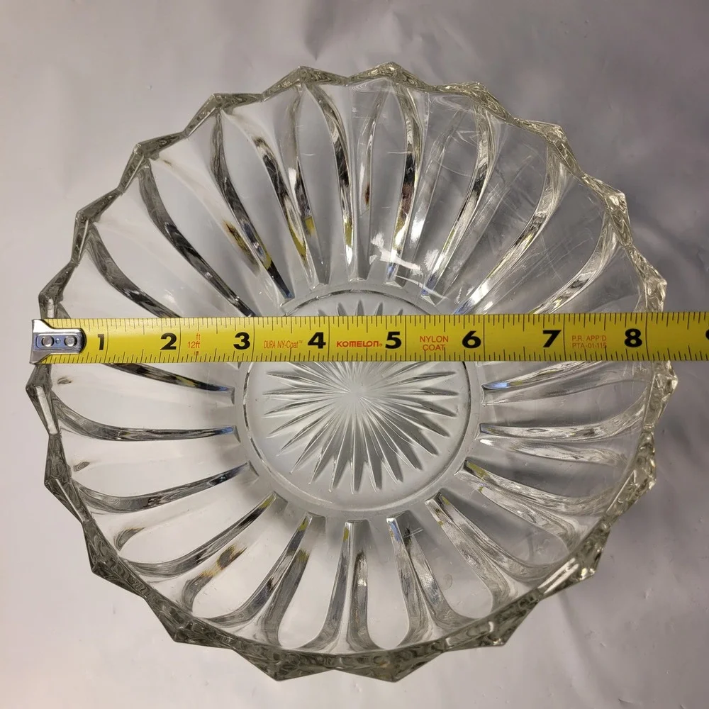 Vintage Unique Serving Bowl Clear Glass Scalloped Starburst‎ Fluted 8 inch